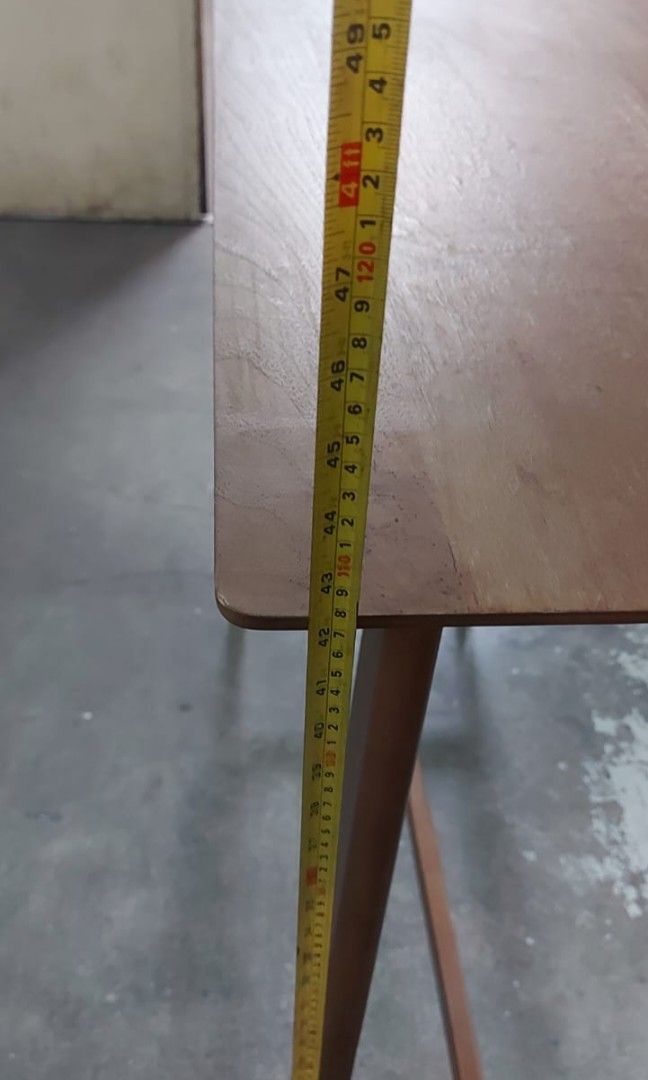 Table (Category: Tables & Sets) located in Singapore. Submitted by asyraff8 (Listing ID 1343250150, Image 3). Description: can slightly nego, self-collect pandan Loop 8016 5010.