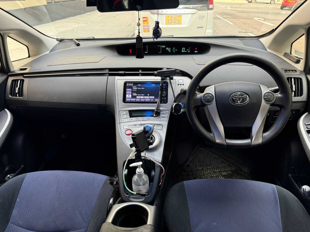 Toyota PRIUS 1.8 HYBRID Auto62863130827011112