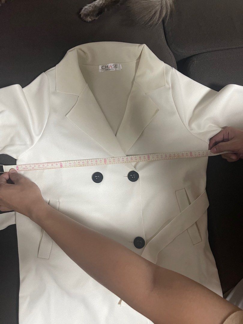 Trench coat for kids (Category: Babies & Kids Fashion) located in Manila. Submitted by cessgapusan (Listing ID 1343232729, Image 3). Description: Used only once in SK Color: off white Good for 5-6 years old Sleeve length: 36cm Length: 69 cm Width: 44.5 cm Location: Baesa Caloocan.