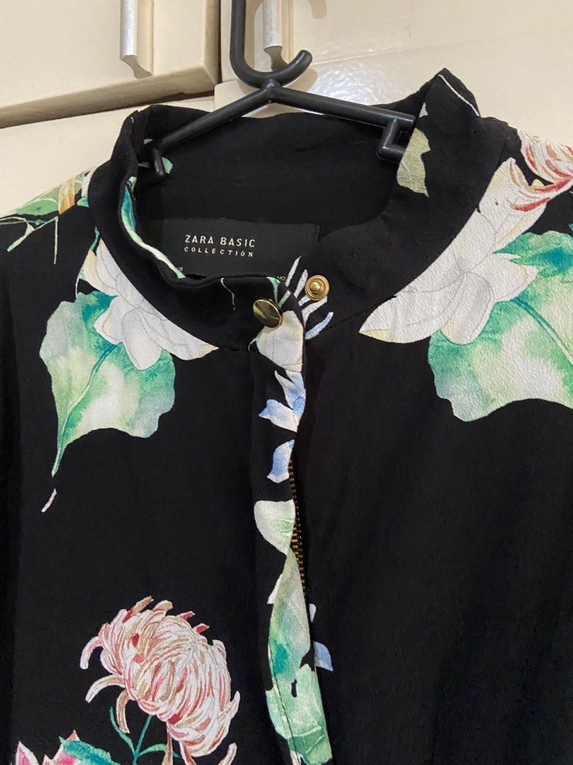 Zara floral coords (Category: Blouses) located in Pasig City. Submitted by preluvde (Listing ID 1343235139, Image 2). Description: Top - L Shorts - M Perfect even on a sunny weather!.