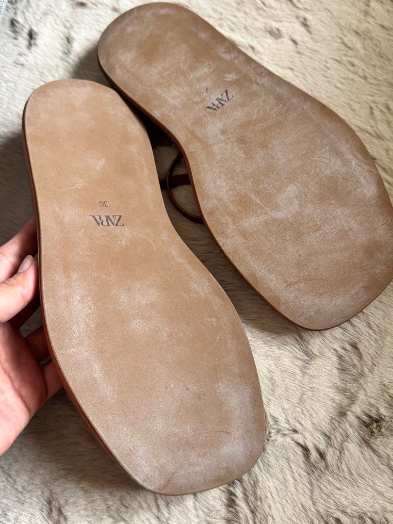 ZARA Sandals (Category: Flats & Sandals) located in Santa Rosa. Submitted by poshthreadsph (Listing ID 1343236923, Image 2). Description: This is brandnew never worn, no tag. Bought this for P2,995.