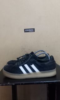 (Kategori: ) berada di . Dikirim oleh 16store_sneakers (ID iklan 1343419666, Gambar 1). Deskripsi: .