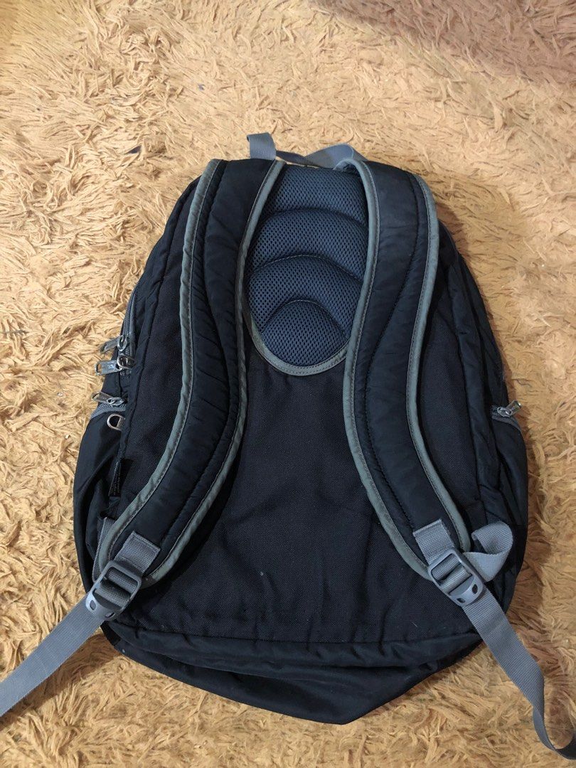 Hawk backpack with laptop compartment deals