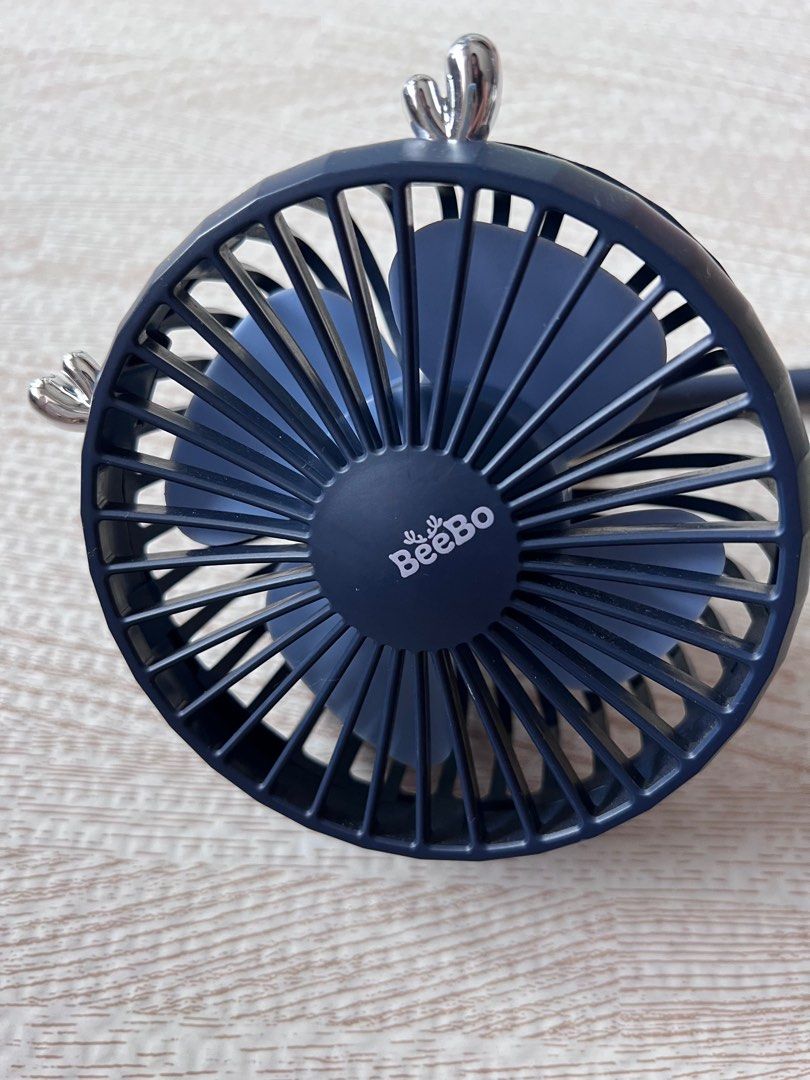 Beebo Rechargeable fan (Category: Strollers) located in Makati City. Submitted by nicole_7 (Listing ID 1343441906, Image 2). Description: Beebo rechargeable fan can be clipped on the stroller, crib etc .
