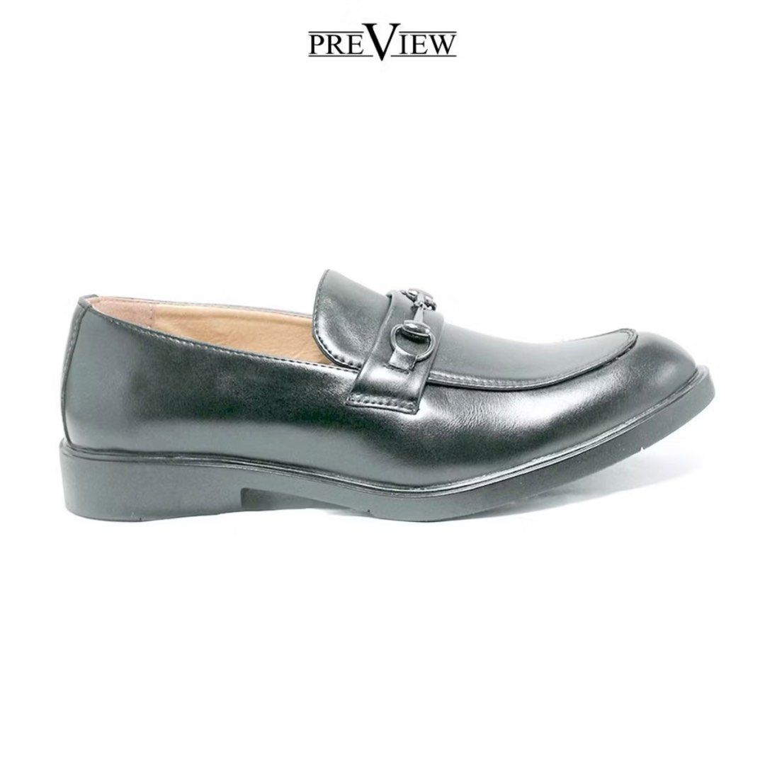 Black Loafers (Category: Dress Shoes) located in Manila. Submitted by deyyyyyyyyyy (Listing ID 1343433985, Image 2). Description: Preview Jarred Horsebit Loafers Brandnew Bought this Dec 13 for 1500 Message for actual pictures and when worn pic Size 41 fits 8.5/9.