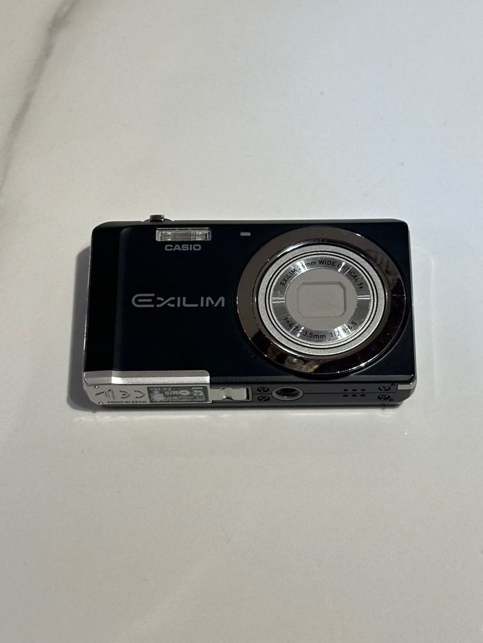 Casio Exilim EX-ZS5 Digicam Digital Camera, Photography, Cameras on ...