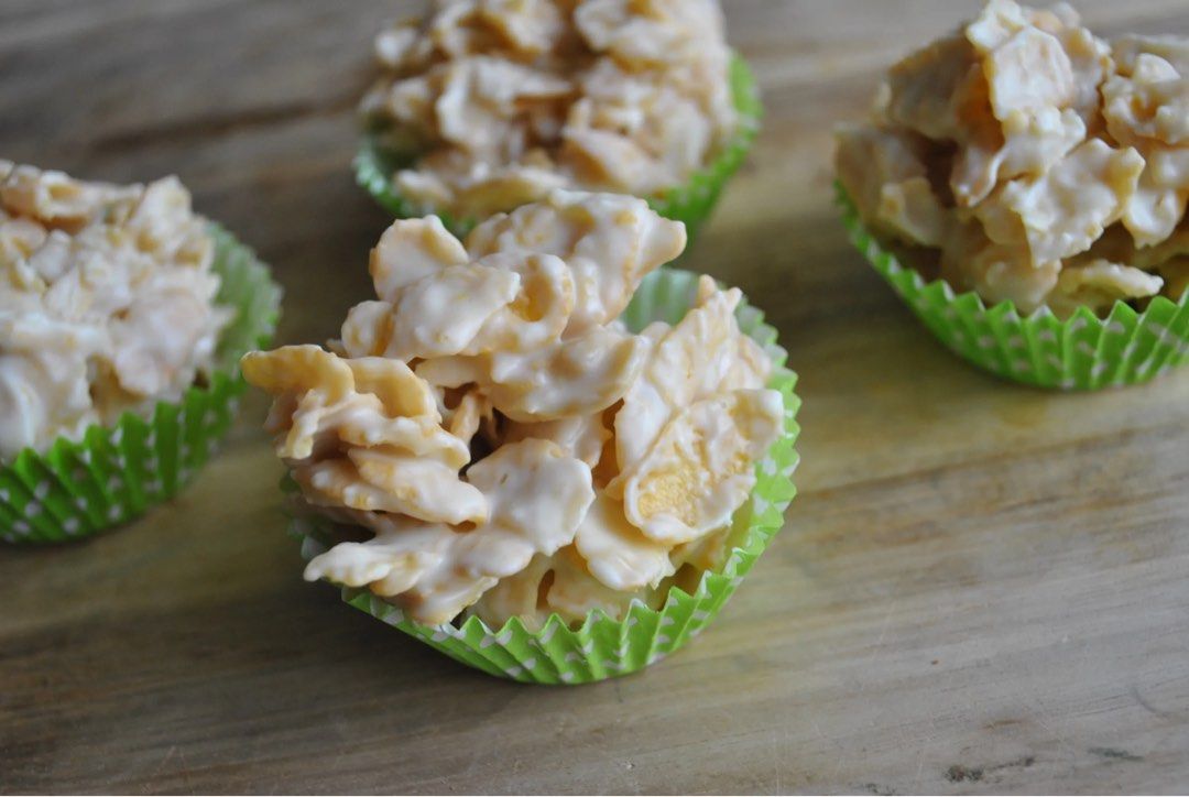 Cornflakes (Category: Homemade Bakes) located in Singapore. Submitted by guaranteecheap (Listing ID 1343456744, Image 3). Description: 3 Flavours Cornflakes open for preorder CNY SALES 2025!!!! - Honey cornflakes - Chocolate cornflakes - White chocolate cornflakes Chinese new year must have snacks for your guest!!! small bottle $20 (25piece) big bottle $35 (50piece) —chocolate, white chocolate +$5— buy more save more!! 2 bottle 5% off 4 bottle 10
