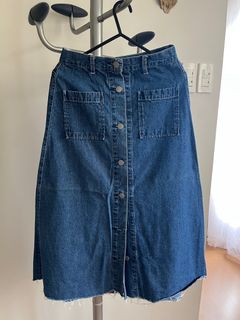 (Category: ) located in . Submitted by raid.my.closet (Listing ID 1343392233, Image 1). Description: .
