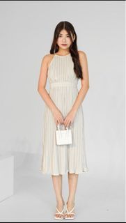 (Category: ) located in . Submitted by 88wardrobe (Listing ID 1343517375, Image 1). Description: .