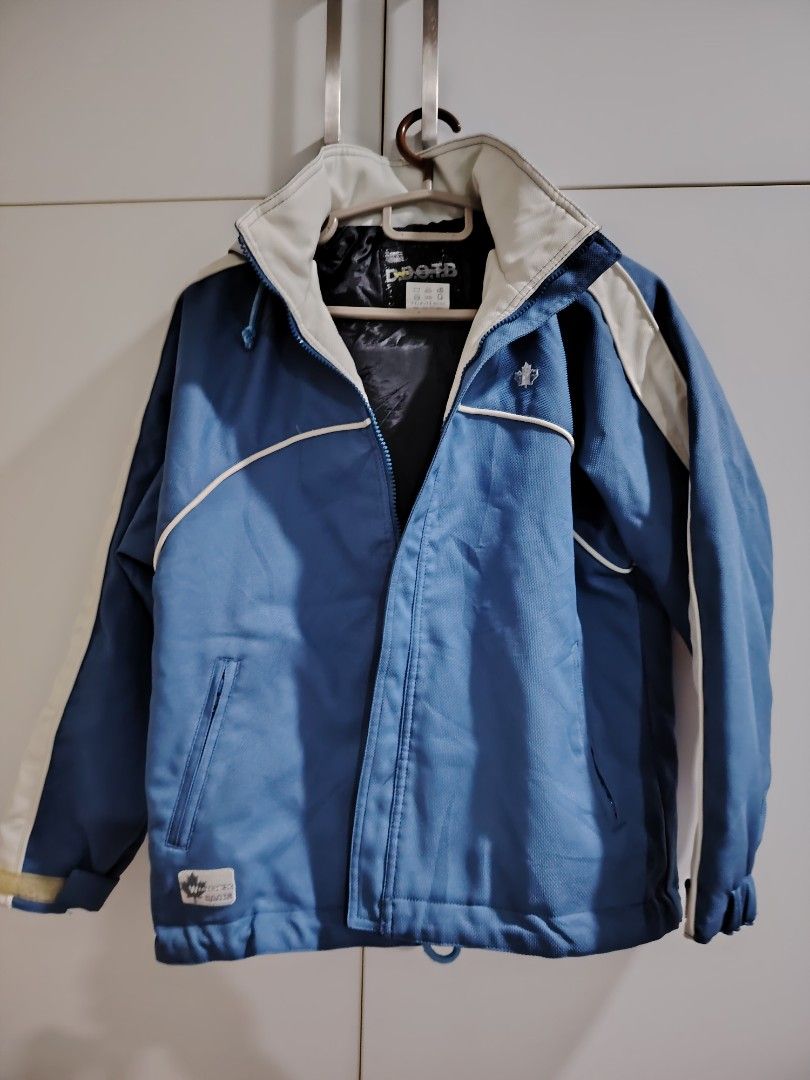 jacket men (Category: Activewear) located in Johor Bahru. Submitted by ryan6520 (Listing ID 1343529596, Image 1). Description: clearing store.