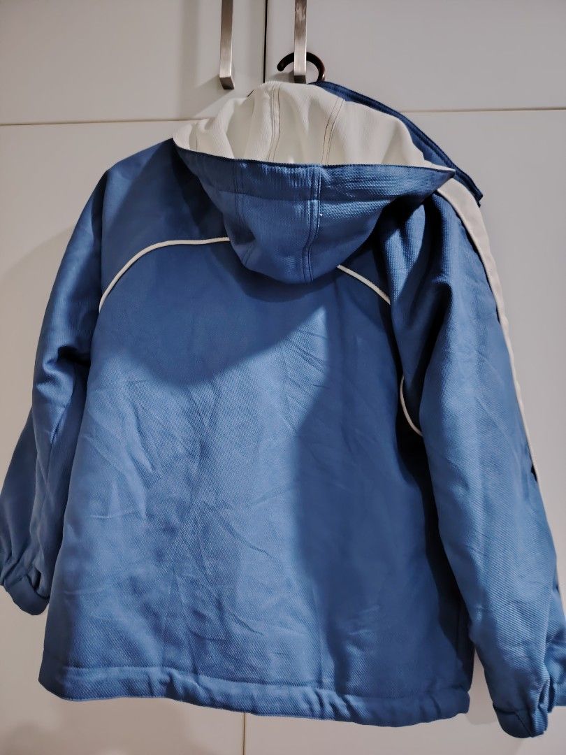 jacket men (Category: Activewear) located in Johor Bahru. Submitted by ryan6520 (Listing ID 1343529596, Image 2). Description: clearing store.