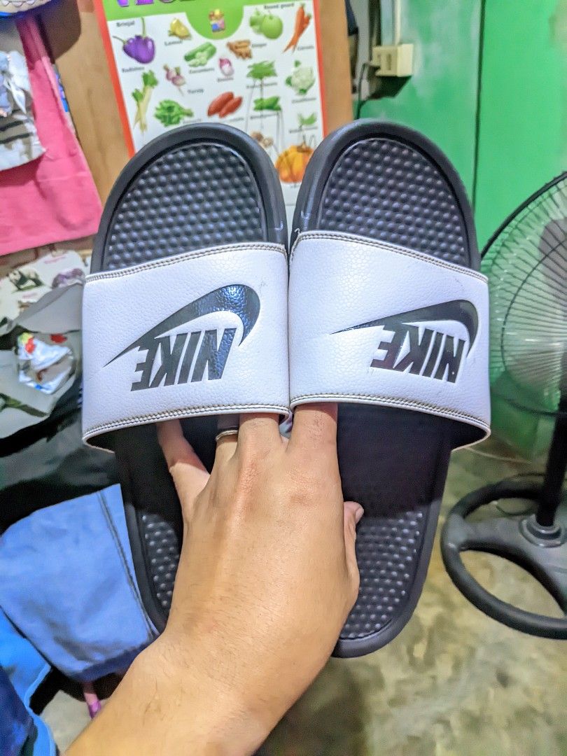 Nike Benassi (Category: Slippers & Slides) located in Caloocan City. Submitted by nelsoncami47283 (Listing ID 1343540834, Image 1). Description: no issue po to goods as new size 11 po muntinlupa loc po pwde palalamove.