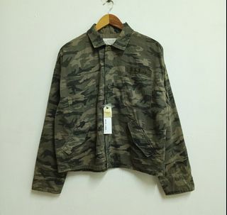 (Category: ) located in . Submitted by yoothriftshop (Listing ID 1343521856, Image 1). Description: .