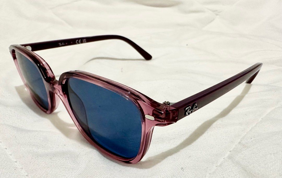 Rayban Shades for kids (Category: Sunglasses & Eyewear) located in Quezon City. Submitted by rc103 (Listing ID 1343509773, Image 2). Description: Rayban Shades for Kids 100% Authentic Brand new condition Never been used Self collection, Lalamove / Grab pickup from our residence in Diliman QC only. All items are from my personal collection. NO MEETUP NO SWAP .