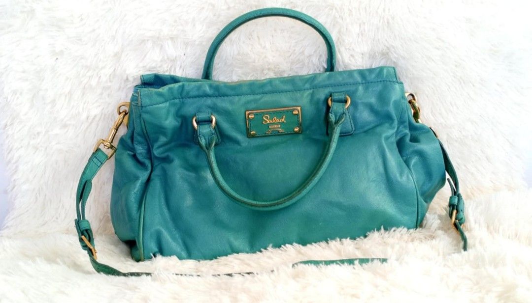 Salad three way bag (Category: Luxury Bags & Wallets) located in San Jose. Submitted by mlvd31 (Listing ID 1343402547, Image 1). Description: Salad three way bag Well used No major flaws With sling Genuine leather Last price na po ito.