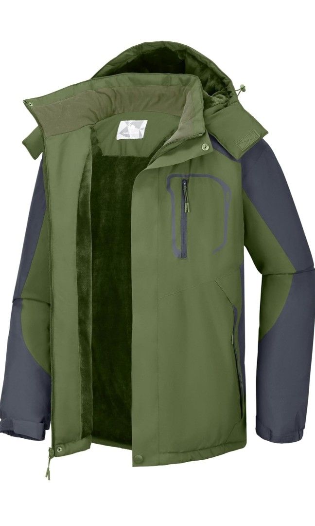 Winter jacket (Category: Coats, Jackets and Outerwear) located in Singapore. Submitted by extremejigger.1 (Listing ID 1343466706, Image 1). Description: Brand new, sell cheaper due to trip cancelled Got it from Amazon, shipped from USA.