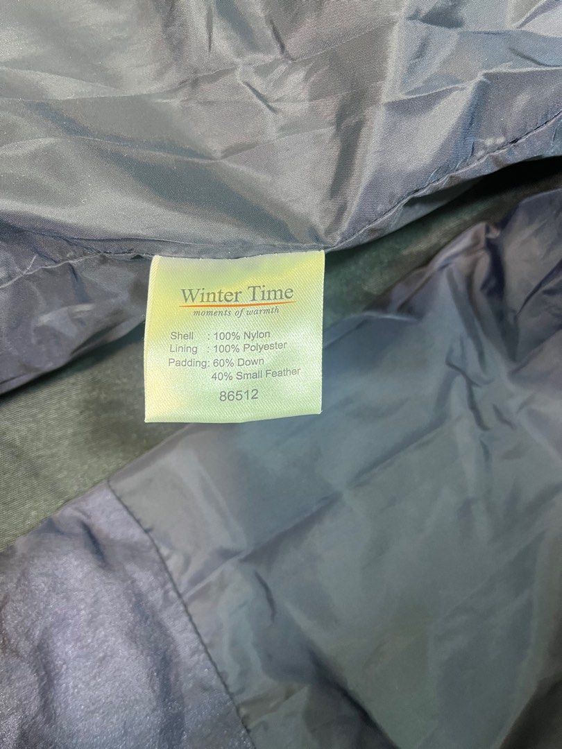 Winter Jacket (Category: Coats, Jackets and Outerwear) located in Singapore. Submitted by piper_mum (Listing ID 1343467322, Image 4). Description: .