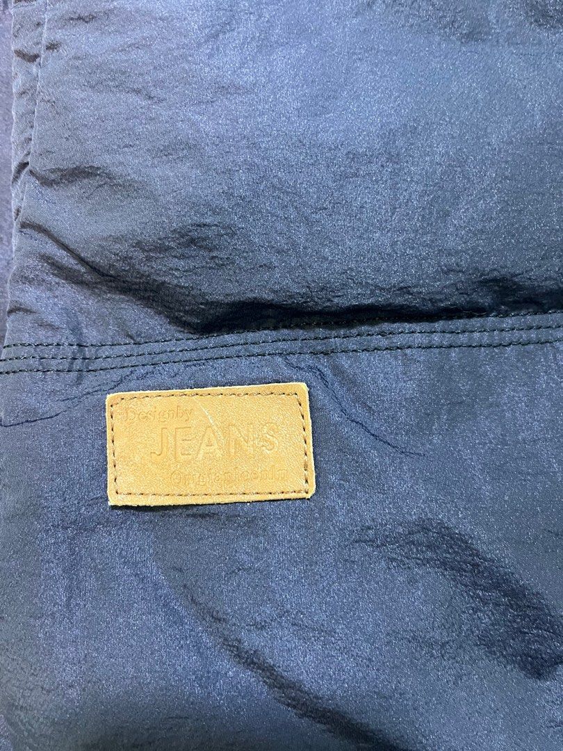 Winter Jacket (Category: Coats, Jackets and Outerwear) located in Singapore. Submitted by piper_mum (Listing ID 1343467322, Image 3). Description: .