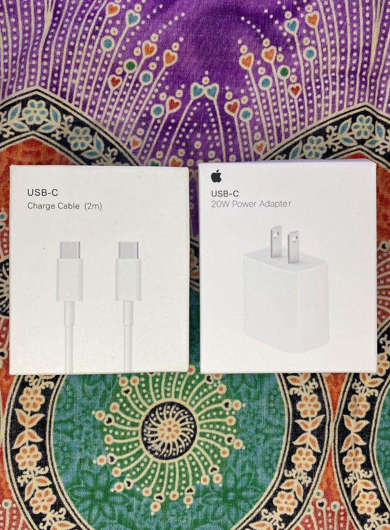 1m/2m cable charger type C to lightning & Type c to type c (Category: Chargers & Cables) located in Manila. Submitted by milasgadgetph (Listing ID 1343584643, Image 2). Description: .