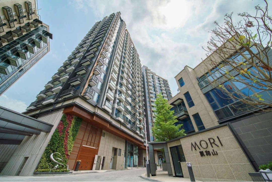 Lowest Price Per Square Foot in the Market 🌺🌸 Kai Wo Hill 🌸🌺 *Showflat Available* Further Interest Rate Reduction‼️ Seize the Best Opportunity to Buy for Occupancy or Investment‼️ 🏠 Buy Now, Move In Immediately, Start Collecting Rent 💰 Unbeatable Prices Across Hong Kong 🔥🔥64141669224833111