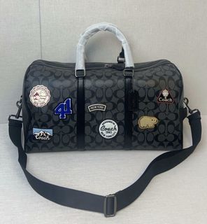(Category: ) located in . Submitted by fashion.shoppp (Listing ID 1343623861, Image 1). Description: .