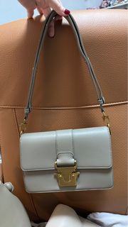 (Category: ) located in . Submitted by hello.tangerine (Listing ID 1343671605, Image 1). Description: .