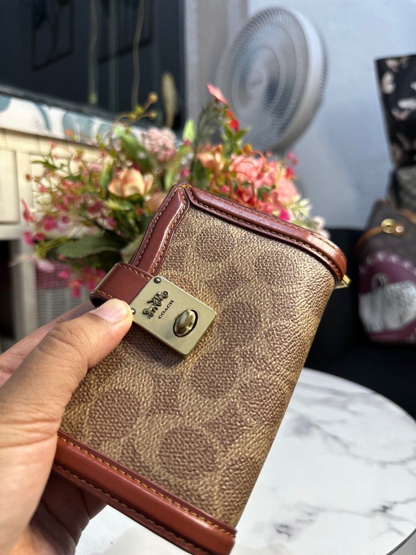 Coach Hutton Wallet In Signature Canvas Tan Rust, Fesyen Wanita, Tas ...