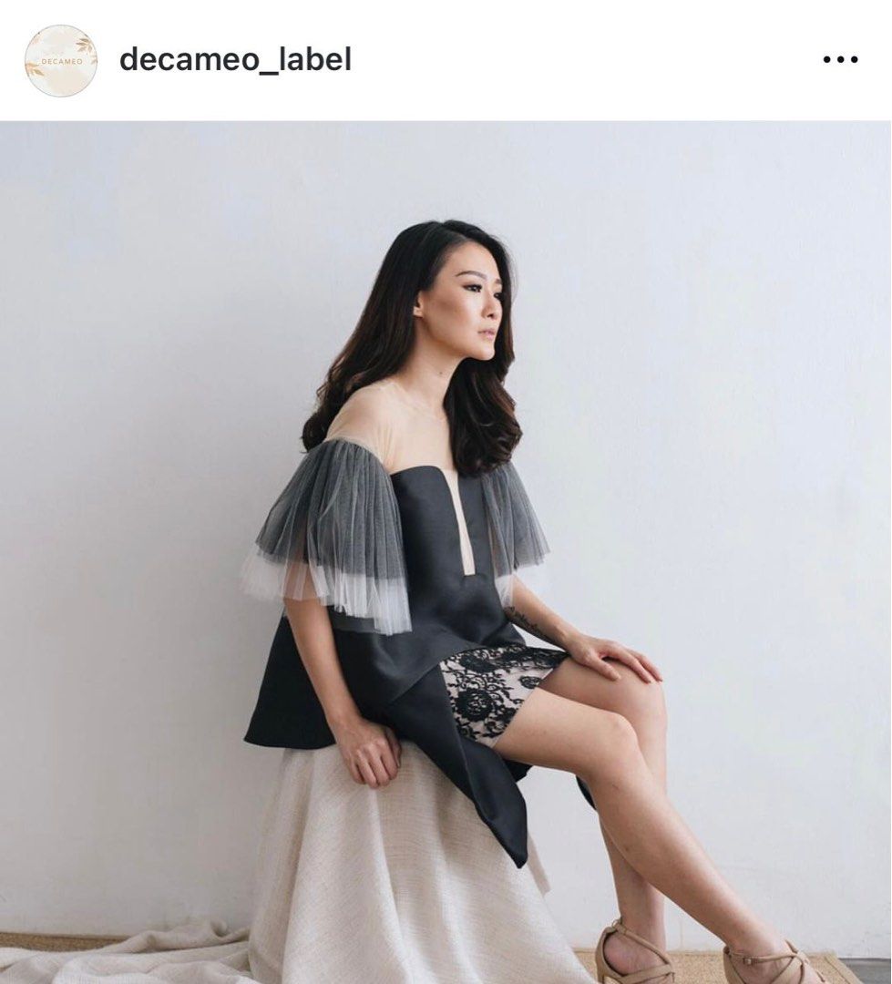 Decameo black and white tulle top puff sleeve (Kategori: Atasan) berada di Tangerang. Dikirim oleh jesjasjus (ID iklan 1343637643, Gambar 2). Deskripsi: Only worn once Bagus pisannn.