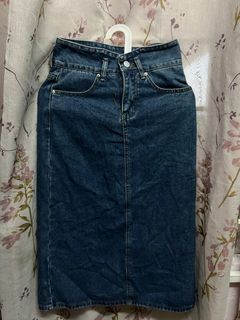 (Category: ) located in . Submitted by xqueenwardrobex (Listing ID 1343638861, Image 1). Description: .
