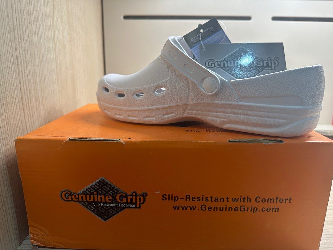 Genuine Grip Slip Resistant Footwear (Category: Slippers & Slides) located in Manila. Submitted by alliyann (Listing ID 1343660732, Image 3). Description: Original From Korea.