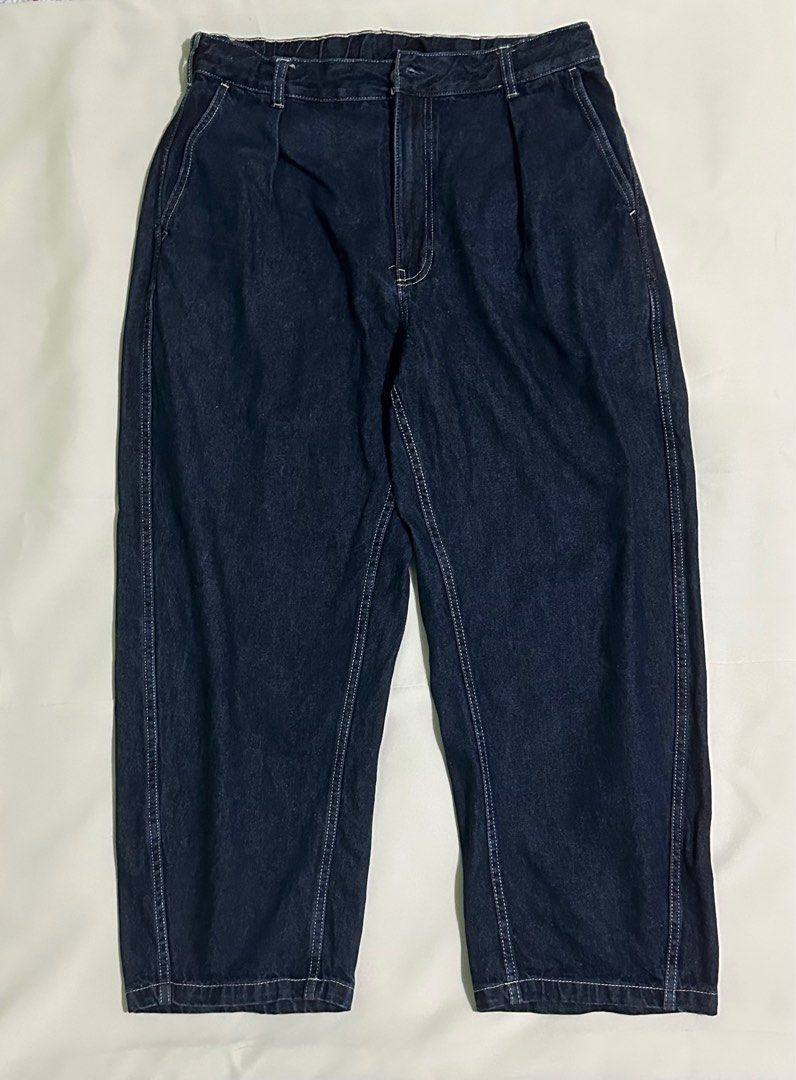 GU Wide Legged Pants (Category: Jeans) located in Makati City. Submitted by andrldch (Listing ID 1343663509, Image 1). Description: No defects and no issues. Size is Large but fits Medium Leg Opening: 11 inches Length: 38 in Width/Waist: 34 in.