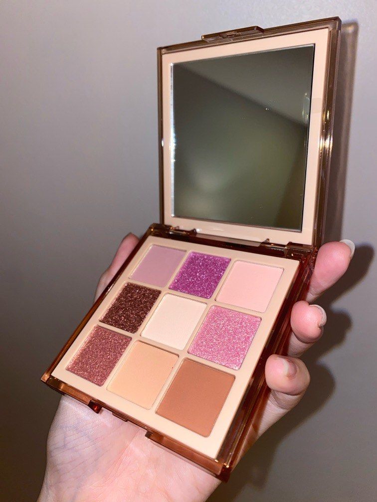 HudaBeauty Nude Light Palette (Category: Makeup) located in Makati City. Submitted by deocampo.chloe (Listing ID 1343679886, Image 3). Description: Original Price ₱2,200.