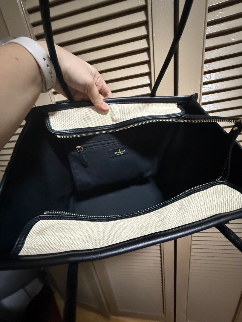 KSpade Preloved Bag Ella Tote Large (Category: Tote Bags) located in Cabuyao City. Submitted by honaluli (Listing ID 1343588705, Image 2). Description: LIKE NEW! Preloved KateSpade Ella Tote Bag Ladybug Canvas Material Embroidered design No tears on leather handles, no scratches Minimal stain as shown in last photo RFS: Decluttering.