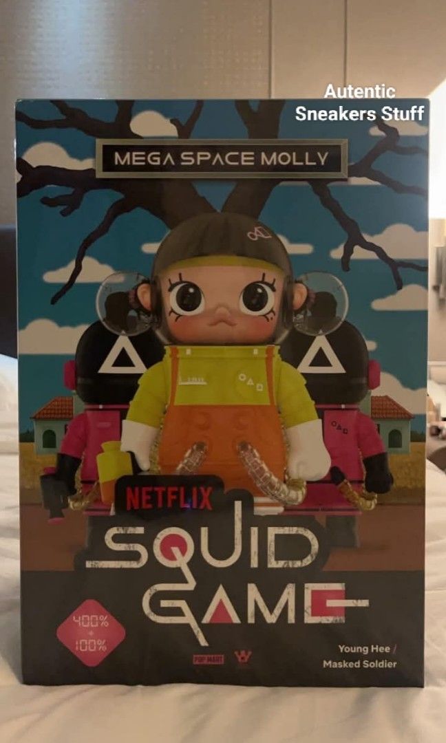 Mega Space Molly 400% + 100% Squid Game Sealed, Toys