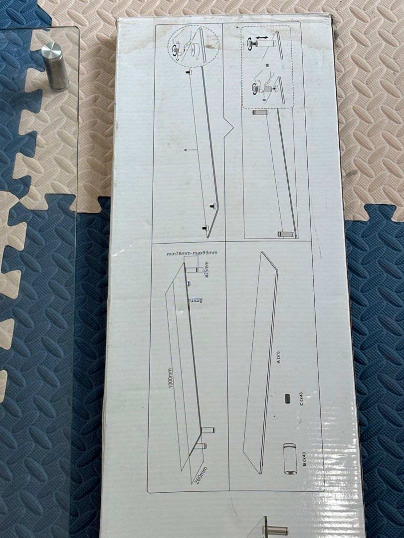 Monitor riser (Category: Monitor Screens) located in Singapore. Submitted by manoo2808 (Listing ID 1343570987, Image 3). Description: Table top monitor riser.