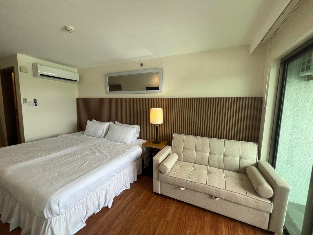 One Tagaytay Unit for sale (Category: Apartments & Condos) located in Manila. Submitted by declutterforamari (Listing ID 1343606648, Image 3). Description: About this space: Deluxe Room in One Tagaytay Place for Sale • 25.50 sqm • fully furnished • 1 Toilet & Bath w/ water heater • with inverter A/C, smart TV, (all brand new) • with pool and gym access • newly renovated (June 2024) • all furniture new (June 2024) • 7-11 just outside the hotel & r