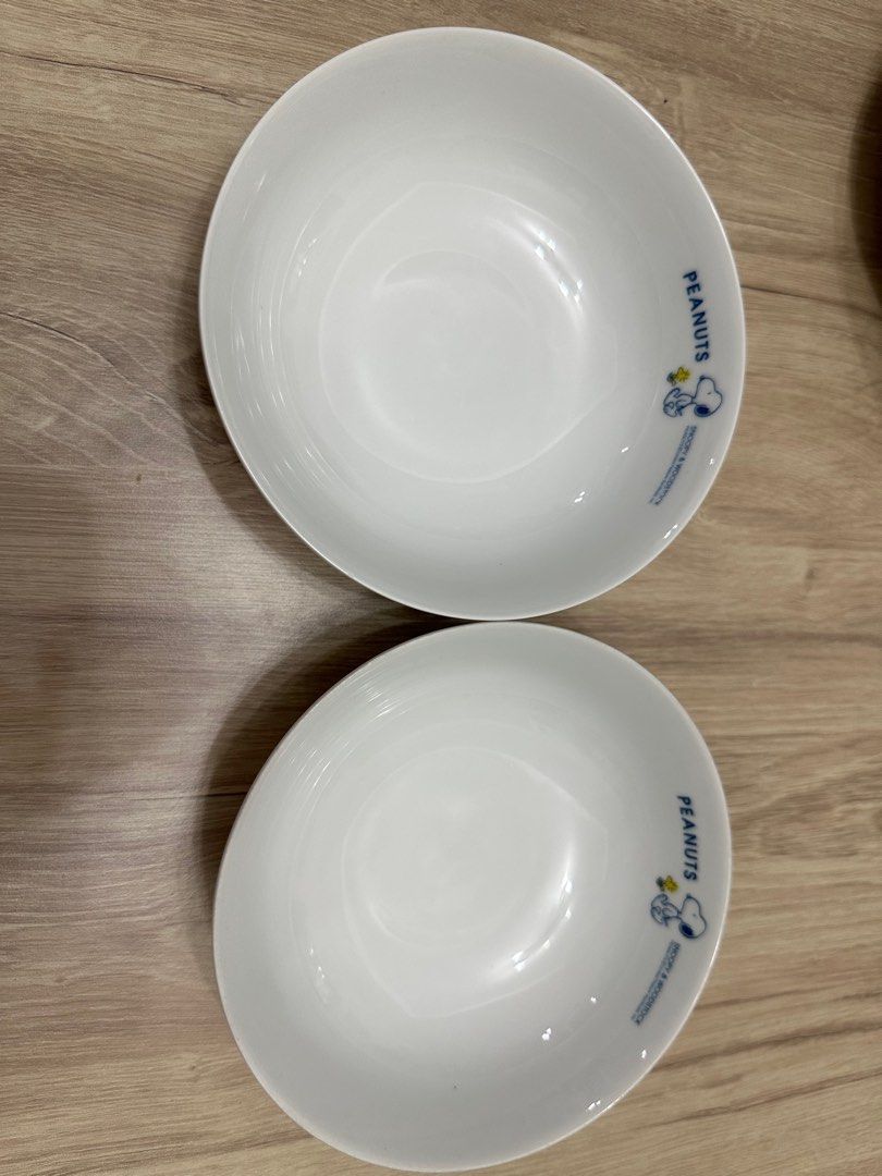 Original Snoopy Peanuts Bowls 2 pcs (Category: Dinnerware & Cutlery) located in Las Pinas. Submitted by kashireadsbookstore (Listing ID 1343608121, Image 1). Description: 2 pcs for 700.