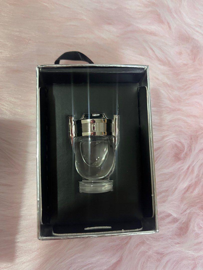 Paco Rabanne Invictus Mini Perfume for Men (Category: Fragrance & Deodorants) located in Manila. Submitted by modfit09 (Listing ID 1343547959, Image 3). Description: Mini Perfume for Men 5ml Dab type.