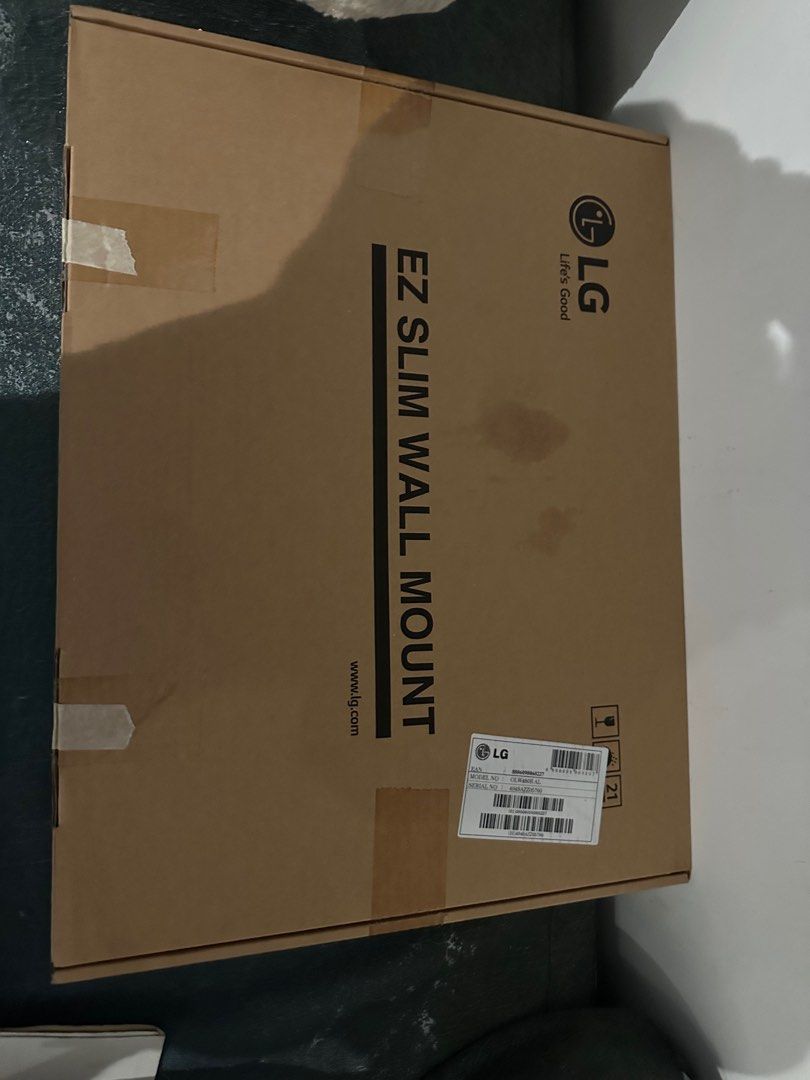 TV Wall Bracket / Walla Mount (Category: TV Parts & Accessories) located in Marikina City. Submitted by enjoywilgin (Listing ID 1343642109, Image 1). Description: Came with my 70” TV but U dont need it so never been used.