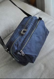 (Category: ) located in . Submitted by thethriftstore.sg (Listing ID 1343784483, Image 1). Description: .