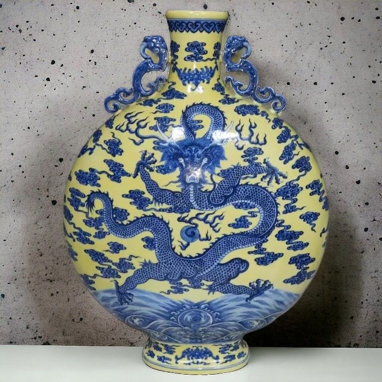中国美術品 骨董品 清國康熙年製 龍鳳紋抱月瓶 古美術品 靓宝格- 中国