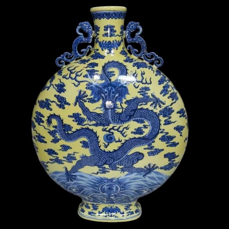 清・乾隆年製款・古陶磁器・青花花卉紋玉壺春瓶・箱付』