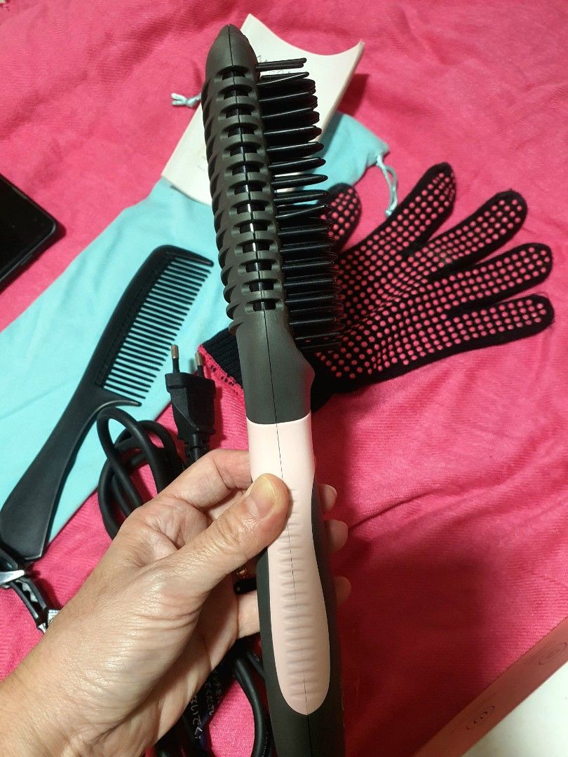 Anlan Hair Straightener Comb (Category: Hair) located in Santa Rosa. Submitted by better.shoppe (Listing ID 1343733890, Image 3). Description: Very good working condition. Used twice. RFS: Decluttering Item is priced fairly. No need to haggle. Thank you..