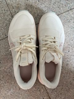1 000 affordable sports shoes For Sale Carousell Singapore