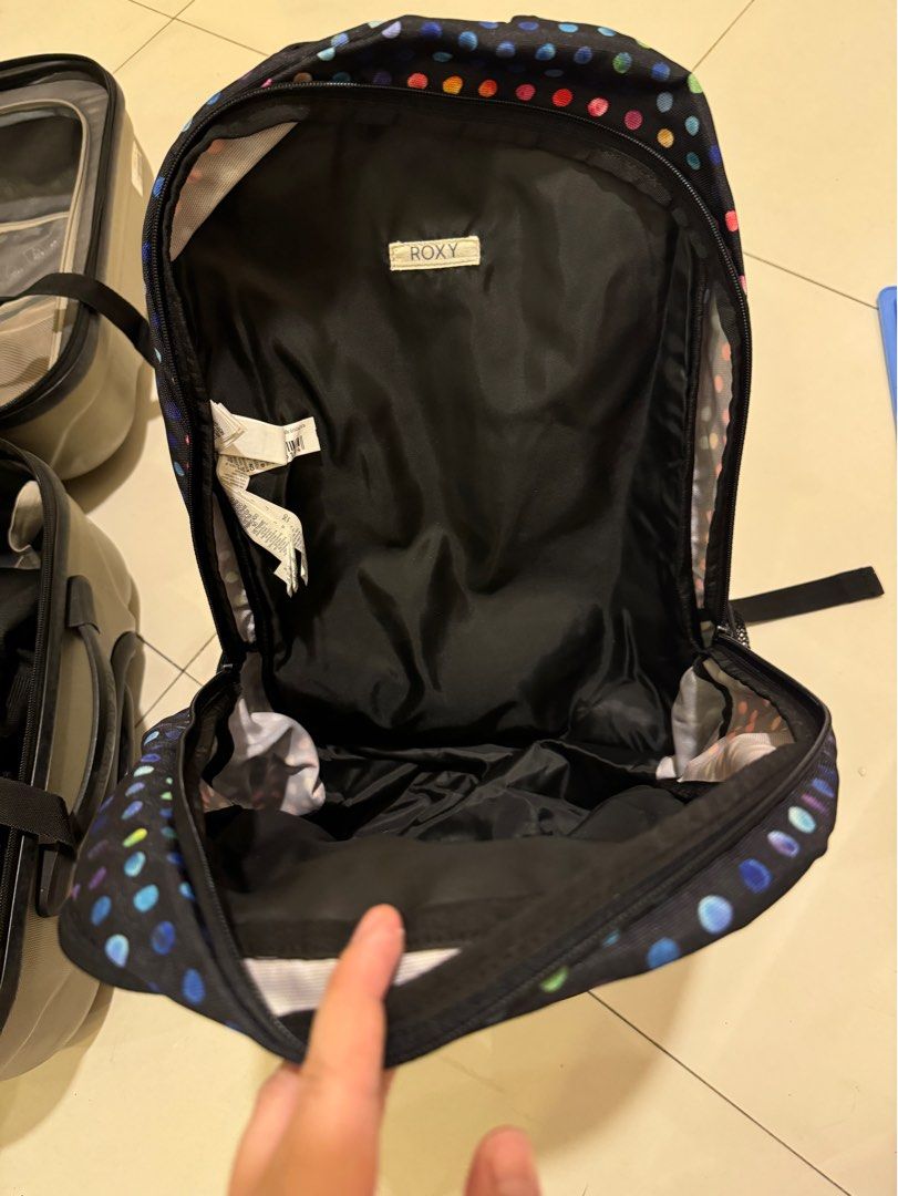 Authentic Roxy backpack (Category: Backpacks) located in Pasig City. Submitted by djalex947 (Listing ID 1343757602, Image 3). Description: RFS: not using anymore - just stored and used 3x No damage.