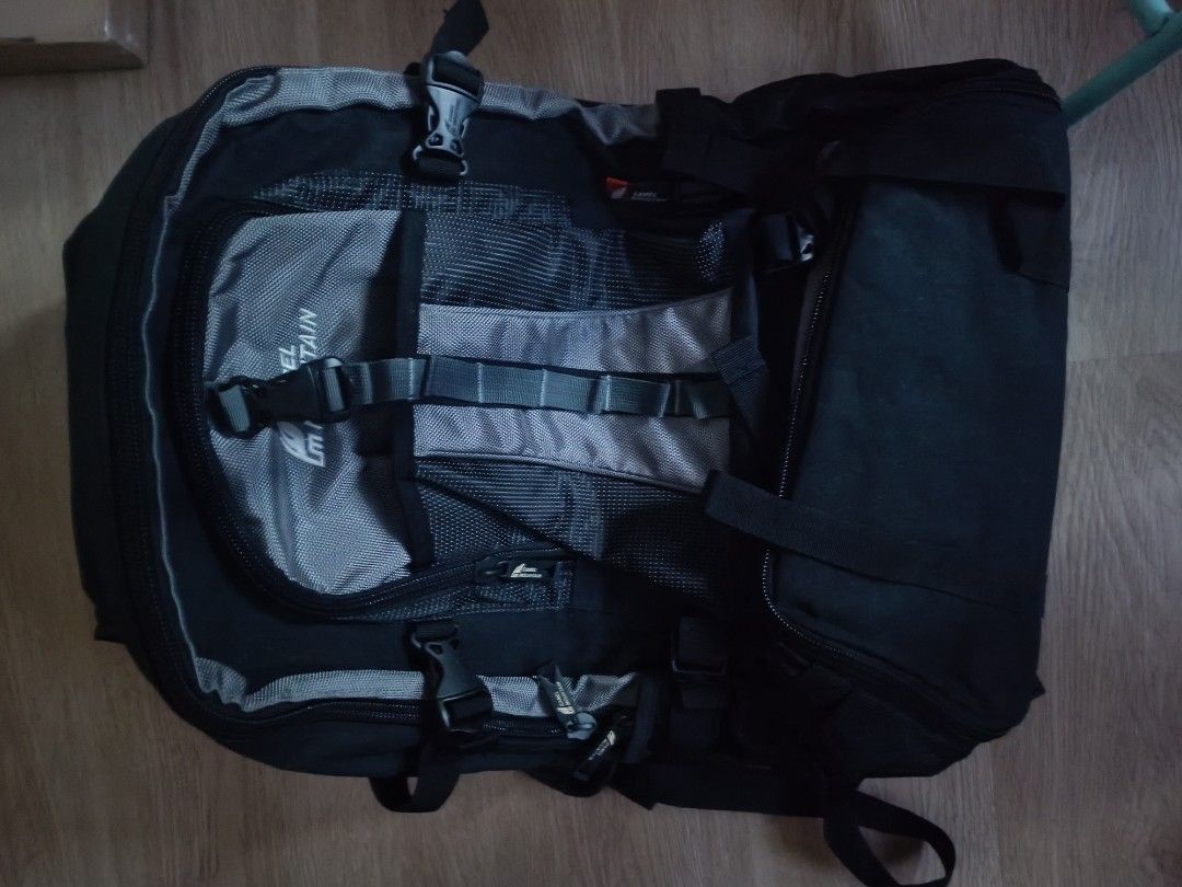 Backpack (Category: Backpacks) located in Singapore. Submitted by cchen548 (Listing ID 1343809479, Image 3). Description: Red and grey camping bag - not for fussy buyer. 1 for $ 20 and 2 for $30.