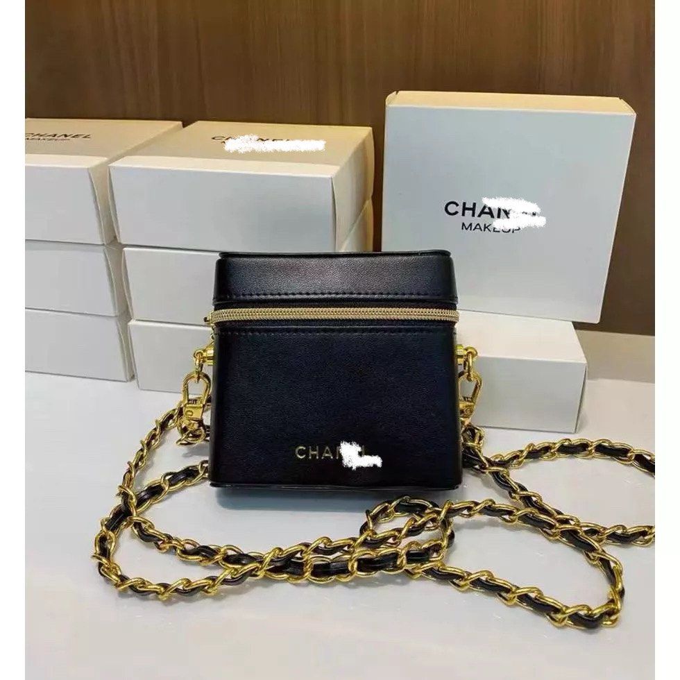Black Mini Makeup Sling Bag VIP GIFT | GWP (Category: Cross-body Bags) located in Bulacan. Submitted by allysalvador11 (Listing ID 1343734027, Image 1). Description: Size: 9x8cm Due to manual measurement and different measurement methods, please allow 1-3cm deviation. PREORDER / Required 50% dp for reservation NO RUSH SHIPPING! If in doubt, don’t buy! Pls read before ordering. Actual pic posted All prices are fixed. No haggling Strictly PAYMENT F