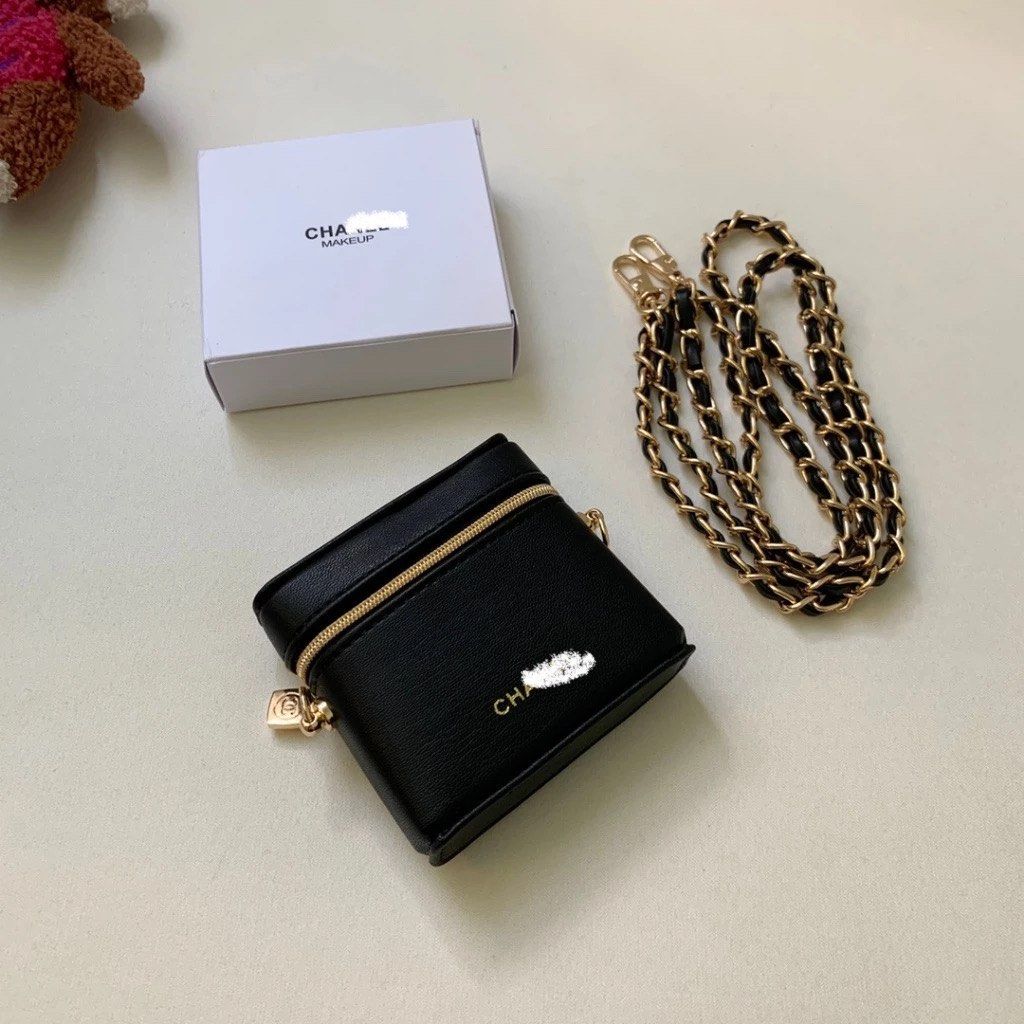 Black Mini Makeup Sling Bag VIP GIFT | GWP (Category: Cross-body Bags) located in Bulacan. Submitted by allysalvador11 (Listing ID 1343734027, Image 2). Description: Size: 9x8cm Due to manual measurement and different measurement methods, please allow 1-3cm deviation. PREORDER / Required 50% dp for reservation NO RUSH SHIPPING! If in doubt, don’t buy! Pls read before ordering. Actual pic posted All prices are fixed. No haggling Strictly PAYMENT F