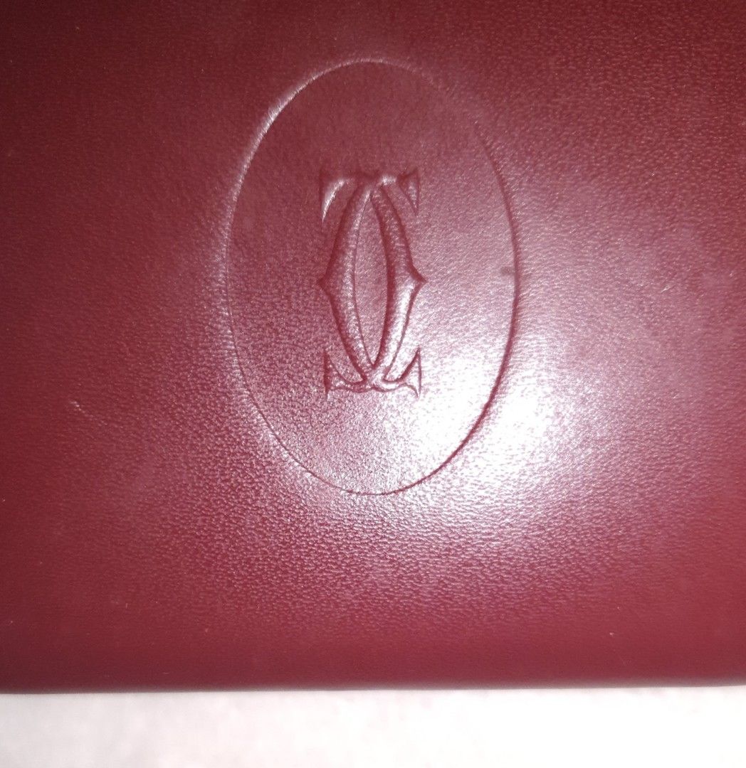 CARTIER Coin Purse Leather Maroon (Category: Luxury Bags & Wallets) located in Baguio. Submitted by missyjhen81 (Listing ID 1343735090, Image 3). Description: 📝📷Products and Photos and Information • Onhand • Actual photos *Product color image may slightly differ due to lighting. 💳Payment Methods • GCASH • Maya • BPI Bank Transfer NOTE: • Make an offer only if you are genuinely interested and capable of completing the purchase. Avoid making low