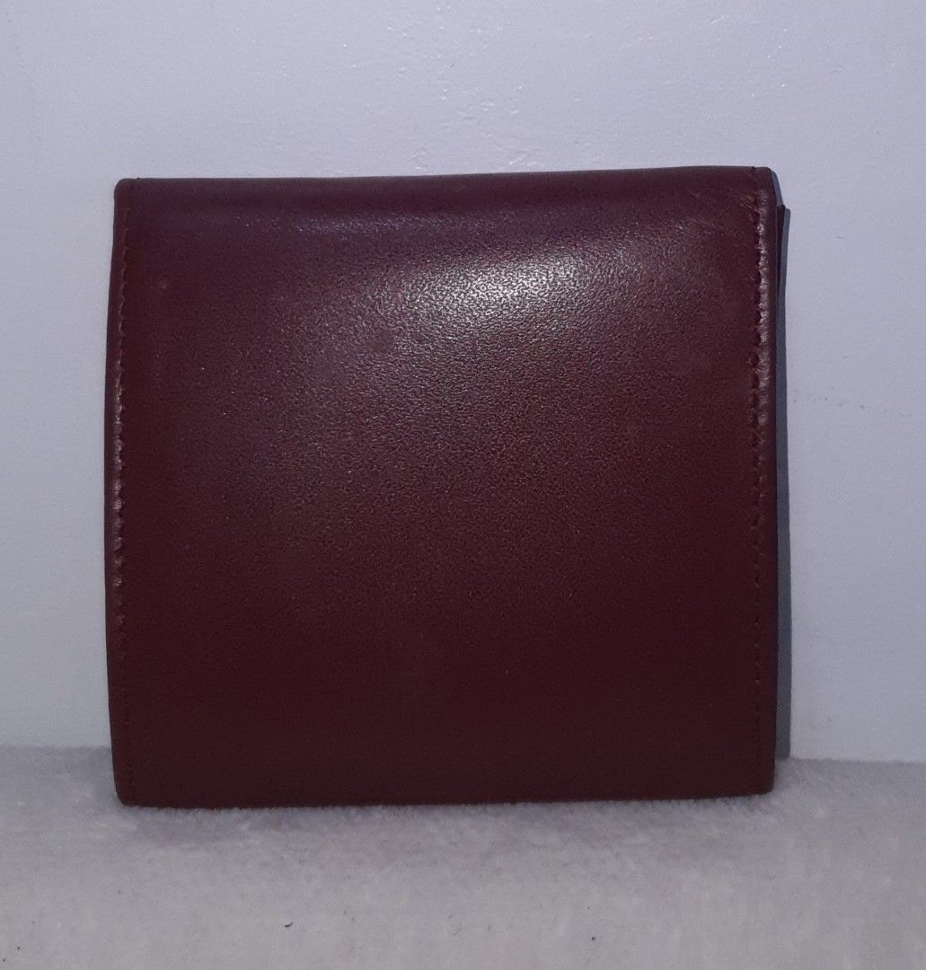 CARTIER Coin Purse Leather Maroon (Category: Luxury Bags & Wallets) located in Baguio. Submitted by missyjhen81 (Listing ID 1343735090, Image 2). Description: 📝📷Products and Photos and Information • Onhand • Actual photos *Product color image may slightly differ due to lighting. 💳Payment Methods • GCASH • Maya • BPI Bank Transfer NOTE: • Make an offer only if you are genuinely interested and capable of completing the purchase. Avoid making low